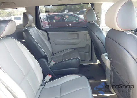 2017 Kia Sedona Lx z USA, uszkodzony, nr VIN KNDMB5C12H6240561